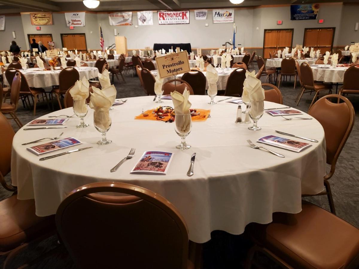 Crossroads Hotel And Huron Event Center エクステリア 写真